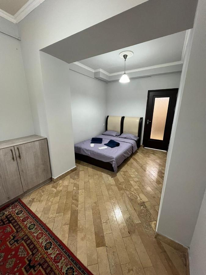 Apartment In Yerevan On Abovyan Street,Centre Экстерьер фото